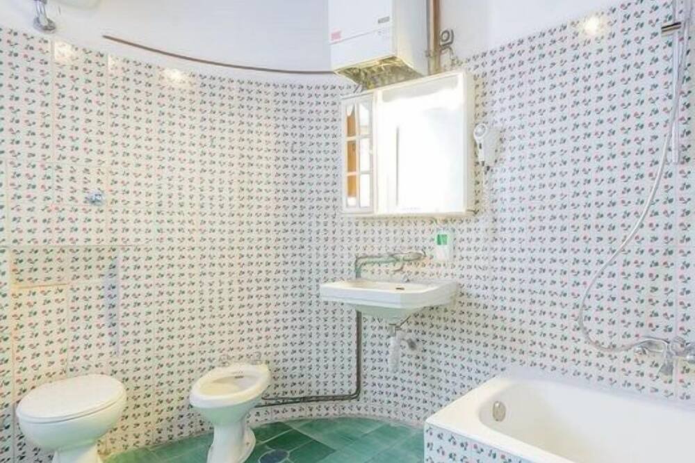 Photo of Bathroom in Tragliata
