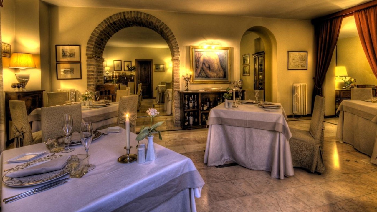 Photo of Others in Montone