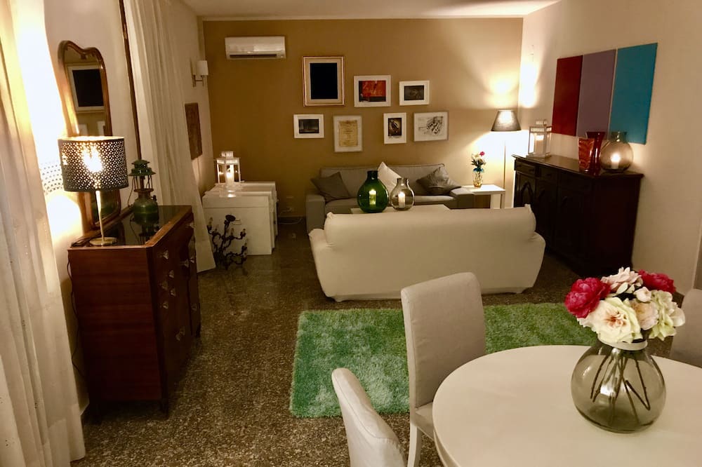 Photo of Livingroom in Terrasini