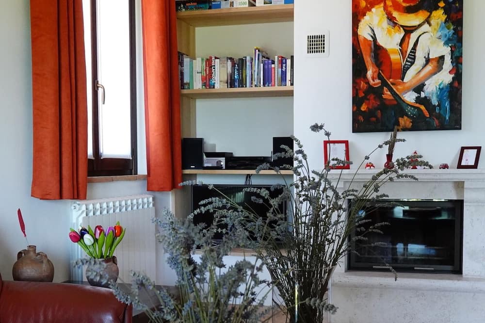 Photo of Livingroom in Todi