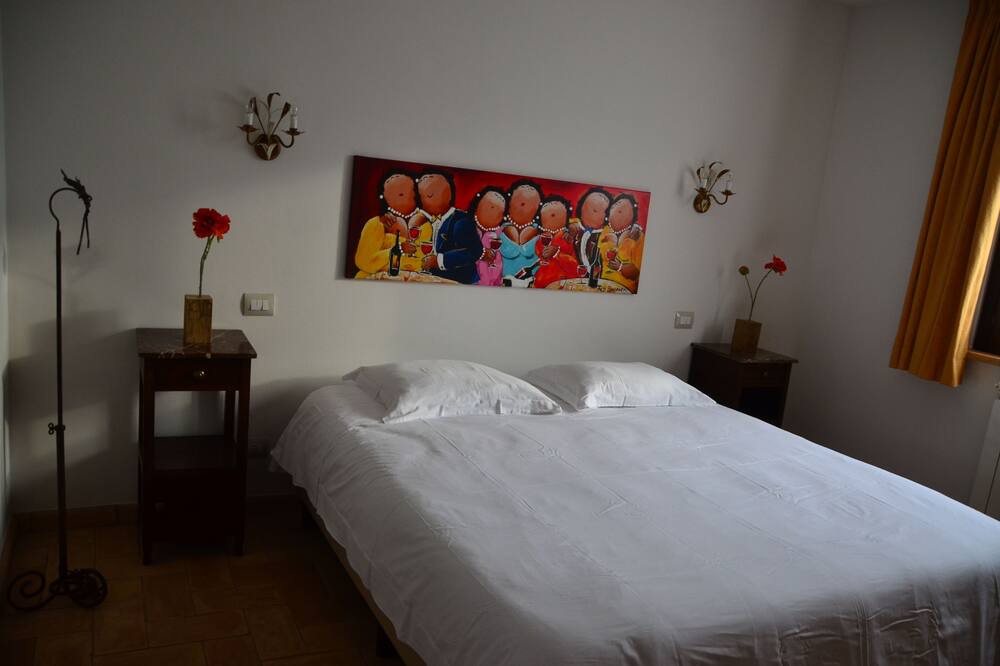 Photo of Bedroom in Todi
