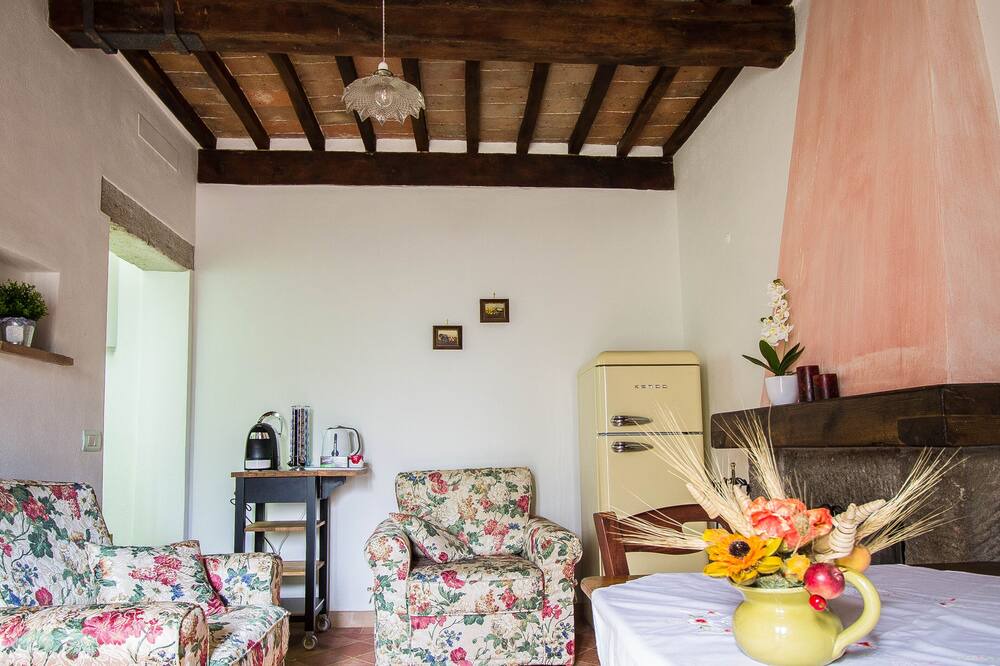 Photo of Livingroom in Petricci