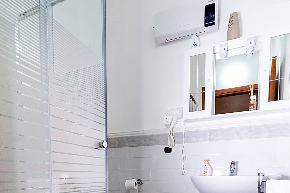 Photo of Bathroom in Trani