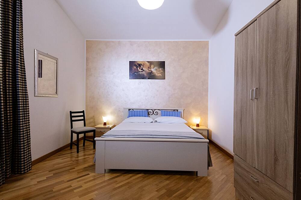 Photo of Bedroom in Trani