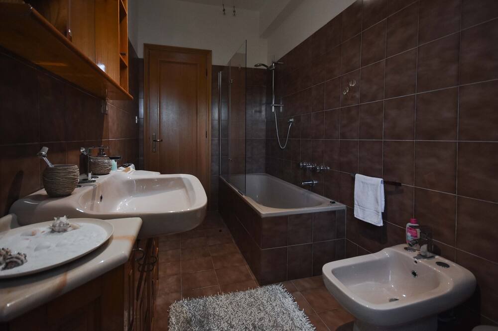 Photo of Bathroom in Zona XVI Torrenova
