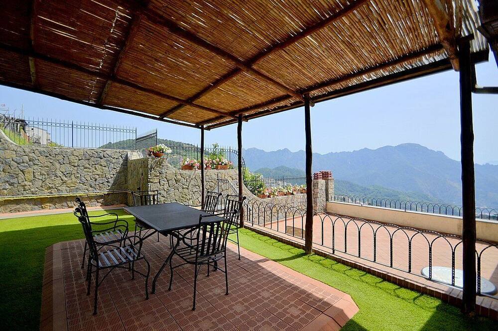 Photo of Patio Balcony in Scala