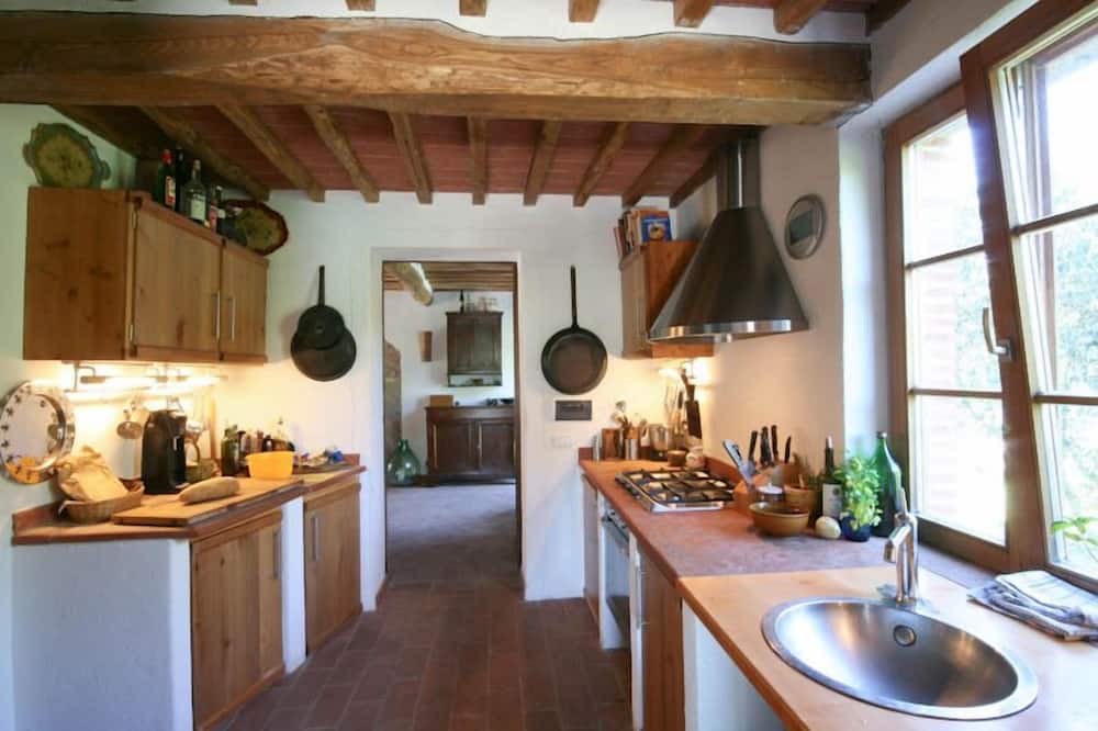 Photo of Kitchen in Sassofortino