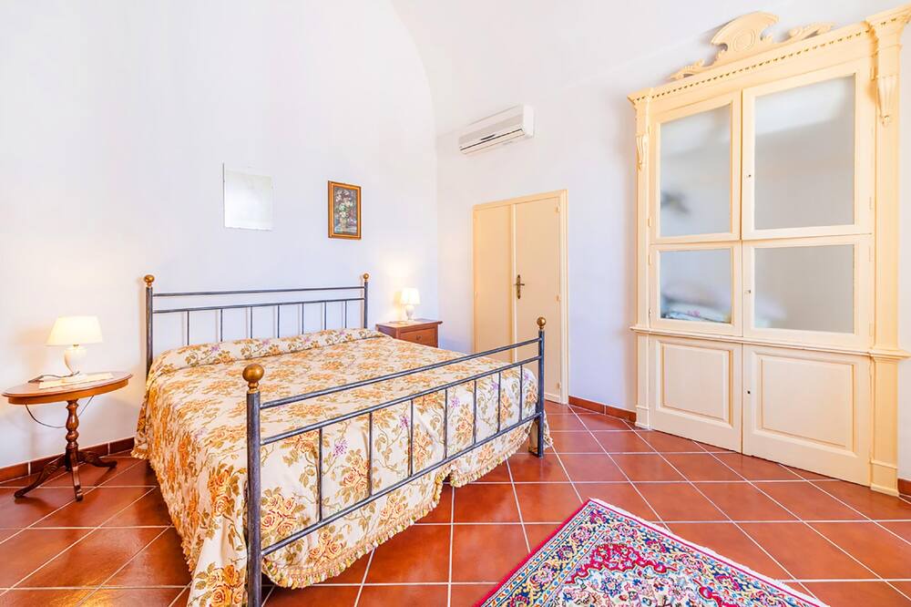 Photo of Bedroom in Alezio