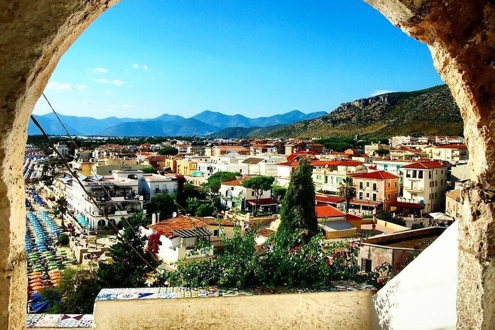Photo of Others in Sperlonga