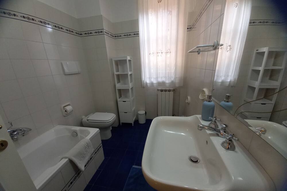 Photo of Bathroom in Fonte Nuova