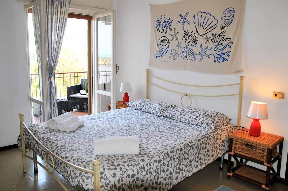 Photo of Bedroom in Sperlonga