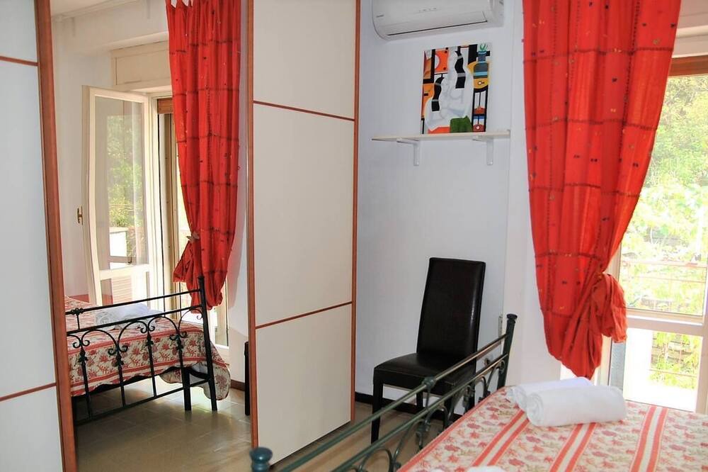 Photo of Bedroom in Sperlonga