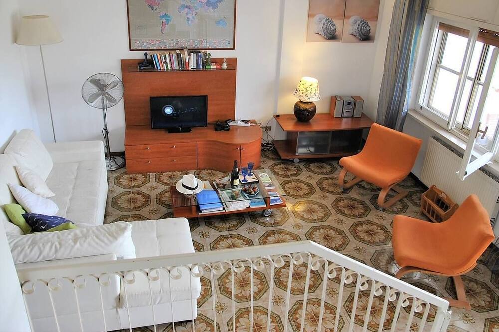 Photo of Livingroom in Sperlonga
