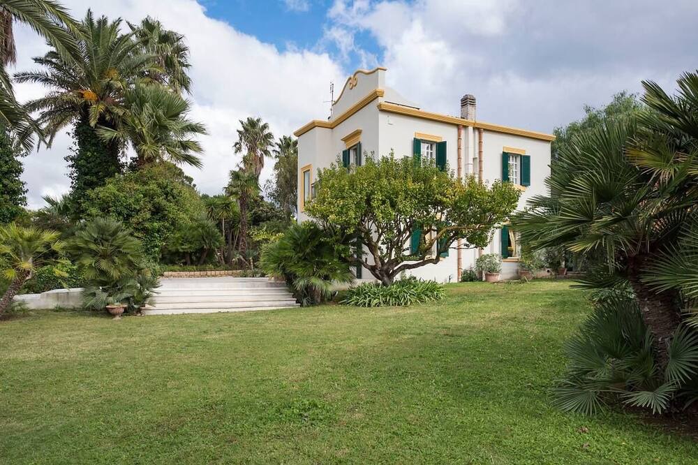Photo of Outdoor in Salemi