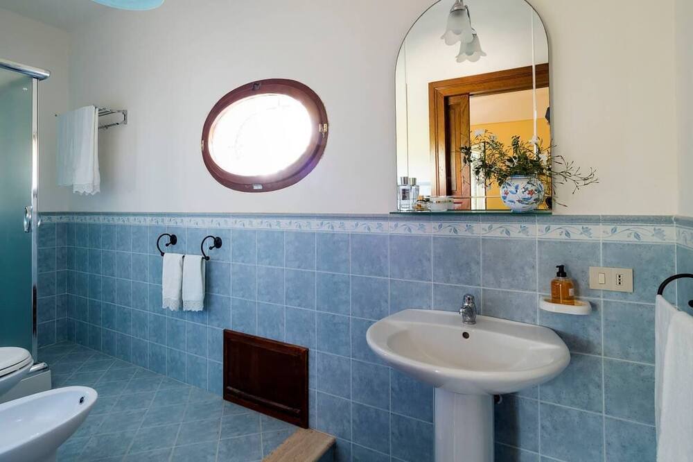 Photo of Bathroom in Salemi