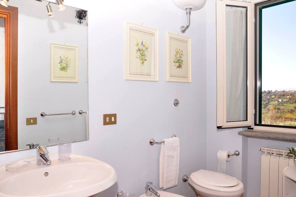 Photo of Bathroom in Calvi di Umbria