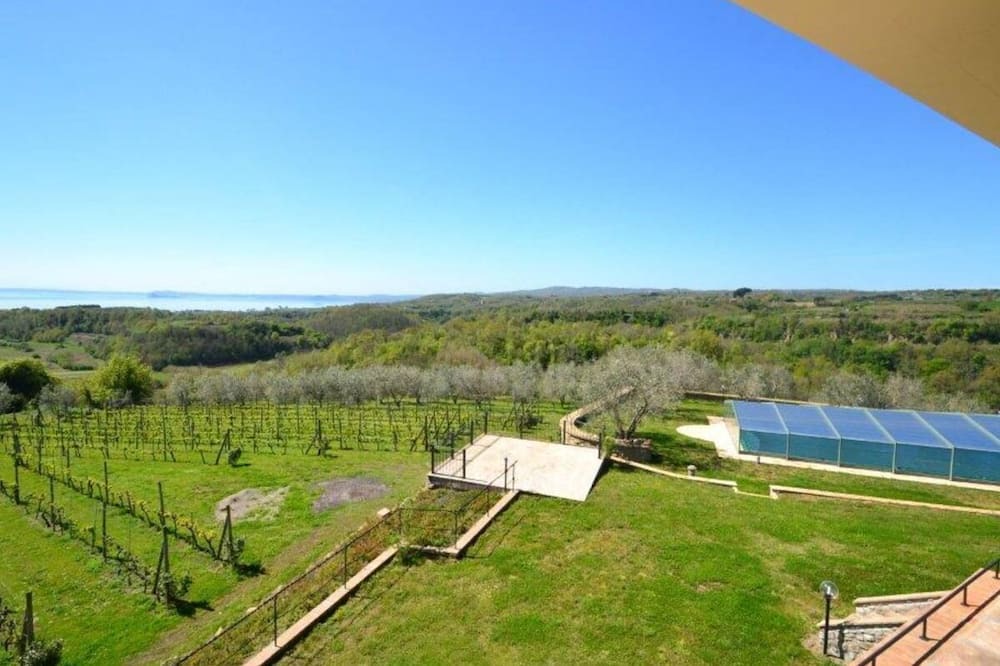 Photo of Outdoor in Grotte di Castro