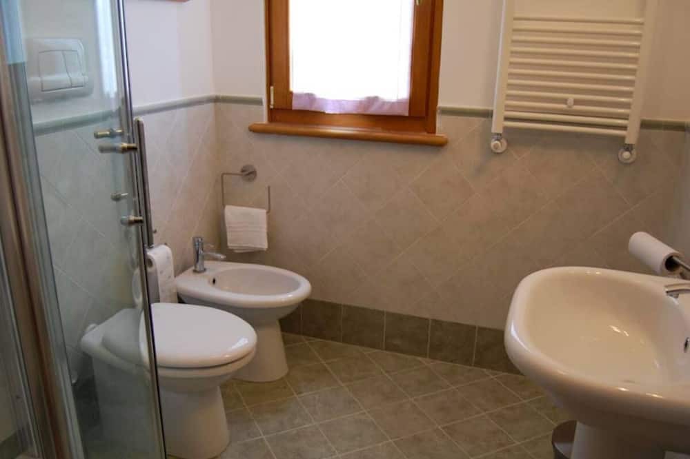 Photo of Bathroom in Grotte di Castro
