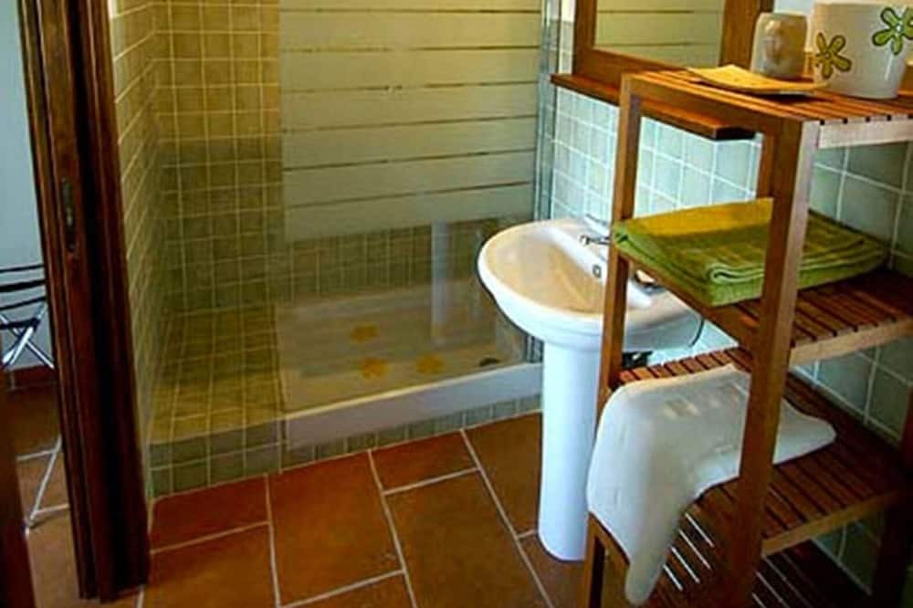 Photo of Bathroom in Amelia