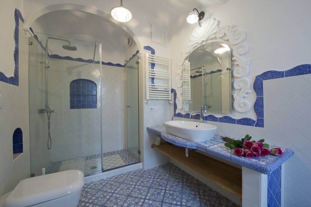 Photo of Bathroom in Chiesa Nuova