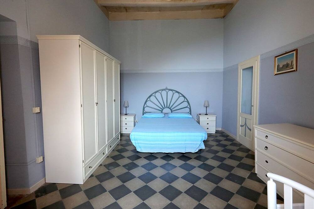 Photo of Bedroom in Marina Lido