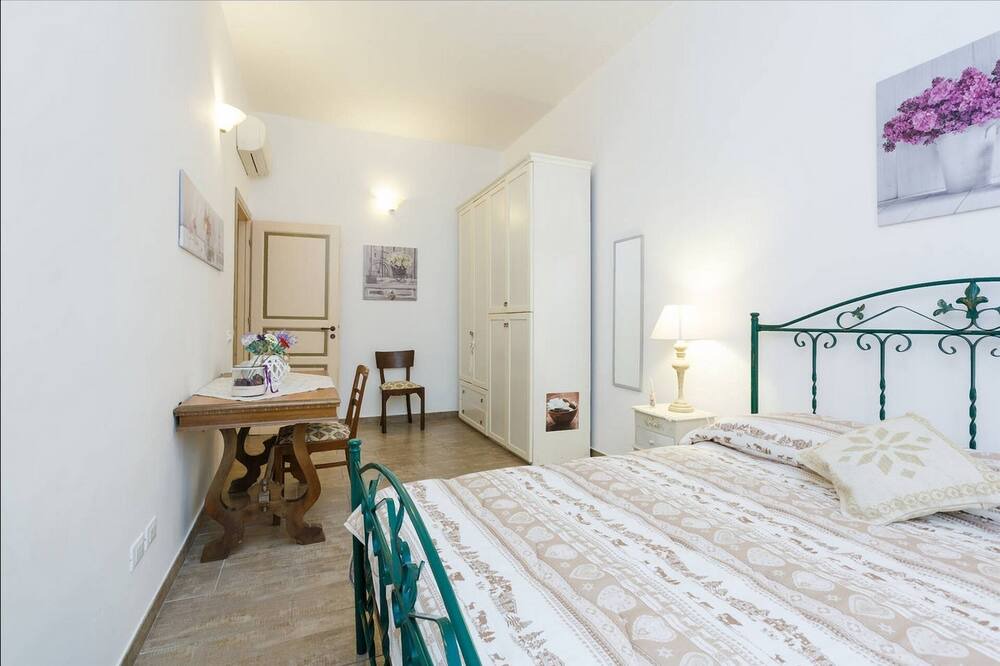 Photo of Bedroom in Testaccio
