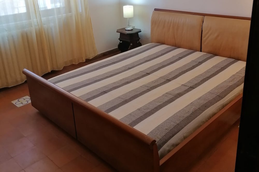Photo of Bedroom in Saline Sadun