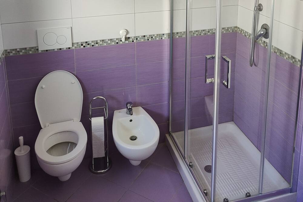 Photo of Bathroom in Chiesiola