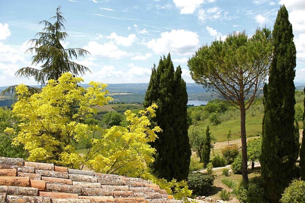 Photo of Outdoor in Baschi