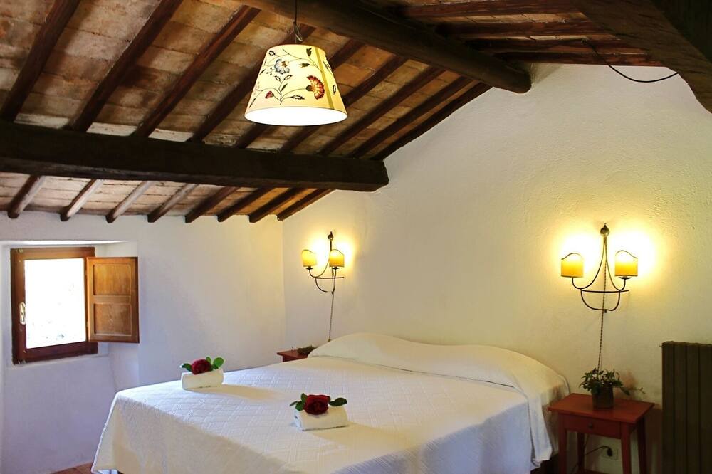 Photo of Bedroom in Baschi