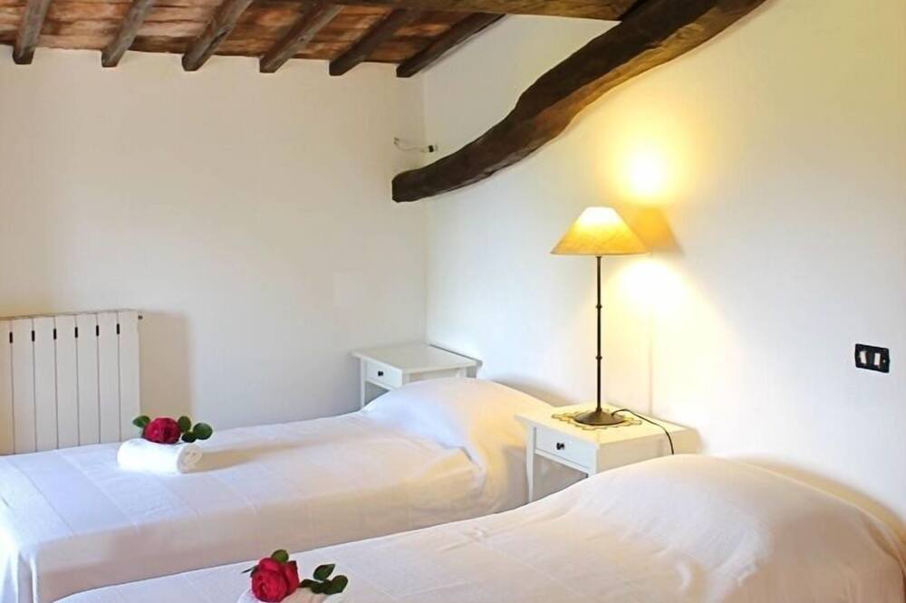 Photo of Bedroom in Baschi