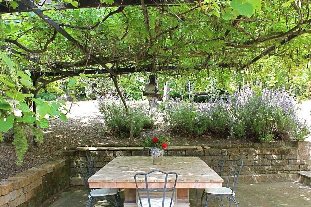 Photo of Outdoor in Baschi
