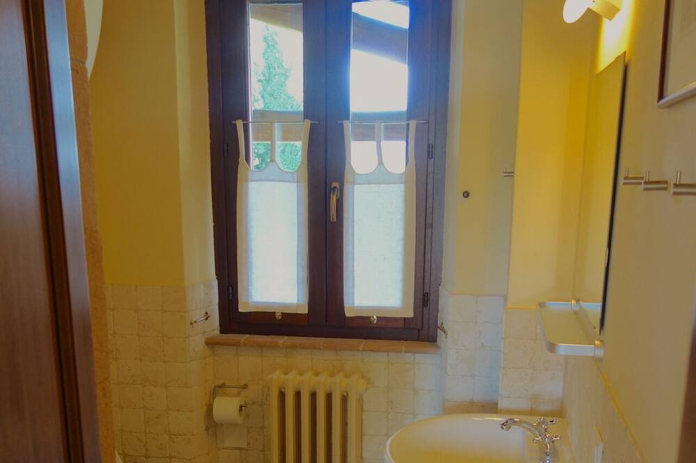 Photo of Bathroom in Quadro