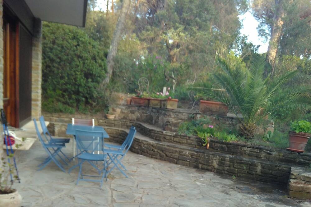 Photo of Patio Balcony in Castiglione della Pescaia