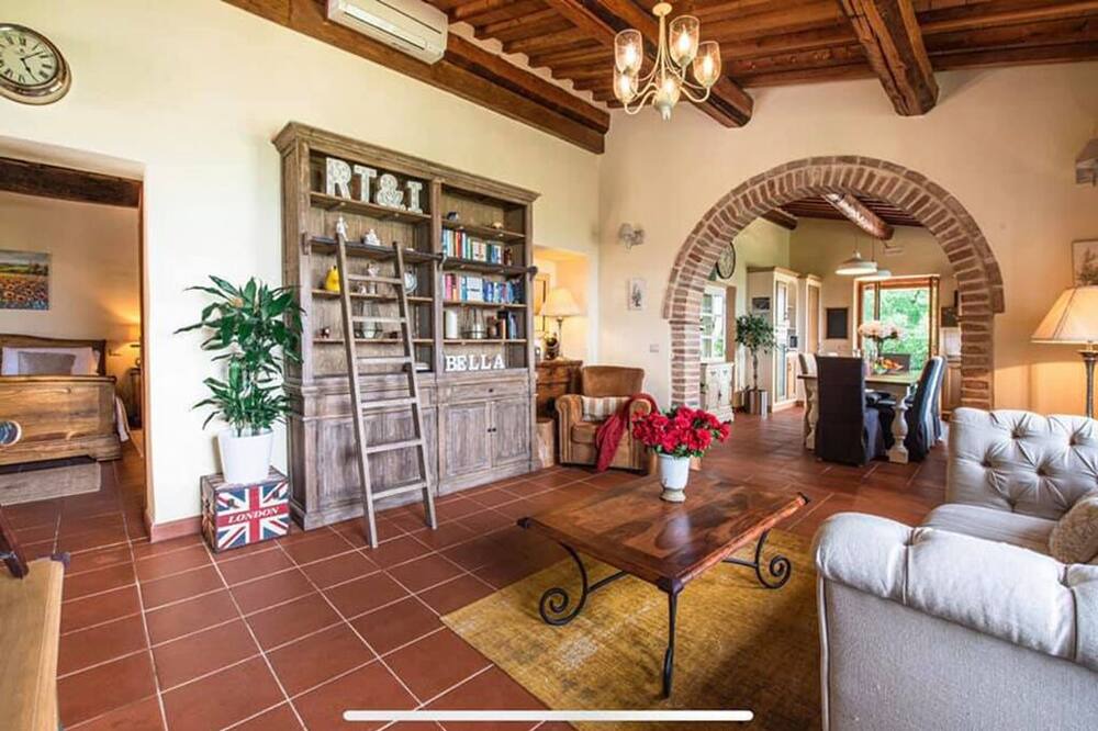 Photo of Livingroom in Panicale