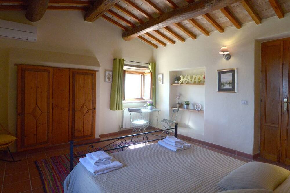 Photo of Bedroom in Panicale
