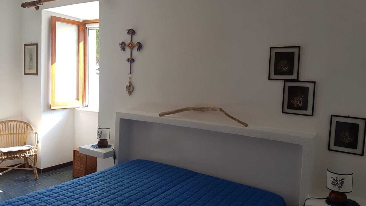 Photo of Bedroom in Le Forna