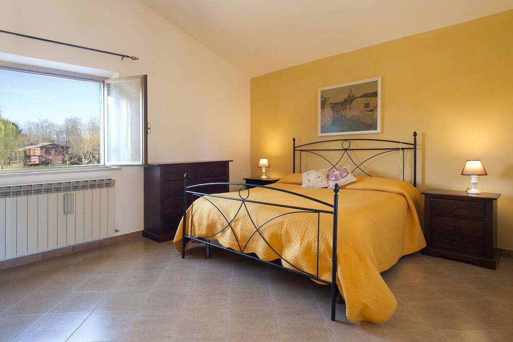 Photo of Bedroom in Castiglione del Lago