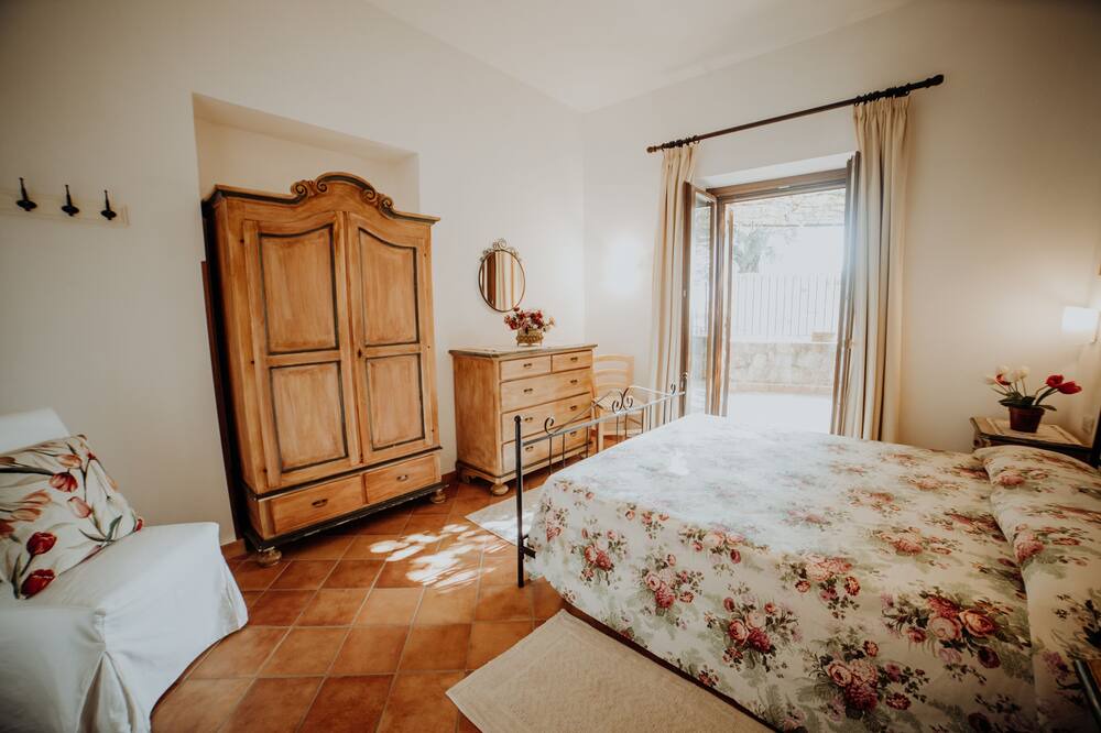 Photo of Bedroom in Pisciotta