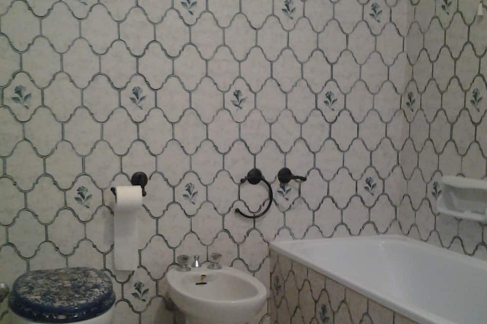 Photo of Bathroom in Colonia Elena
