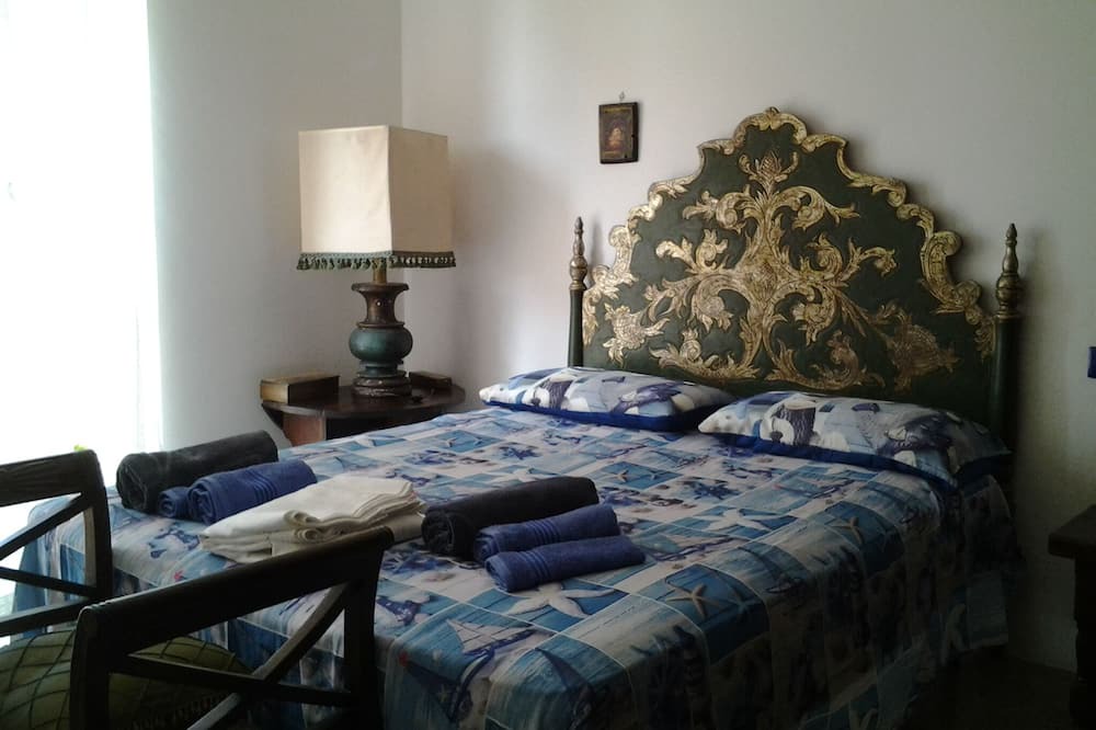 Photo of Bedroom in Colonia Elena