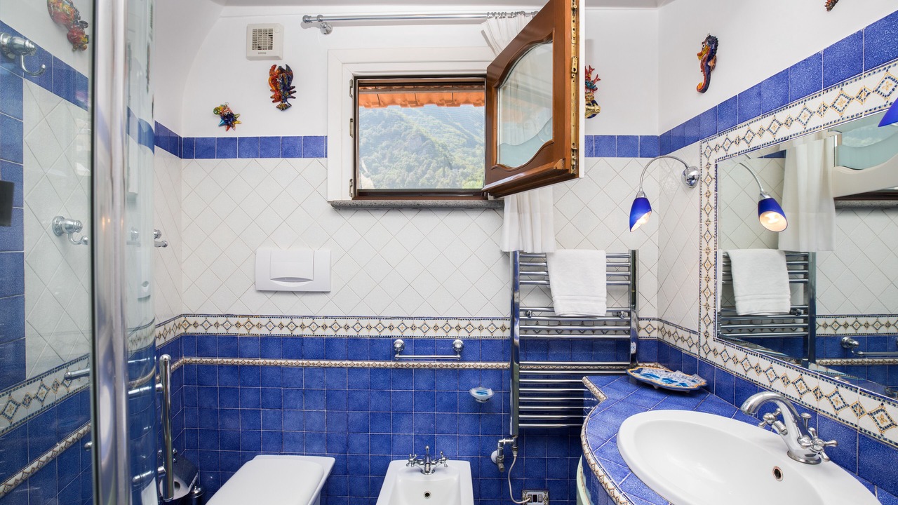 Photo of Bathroom in Chiesa Nuova