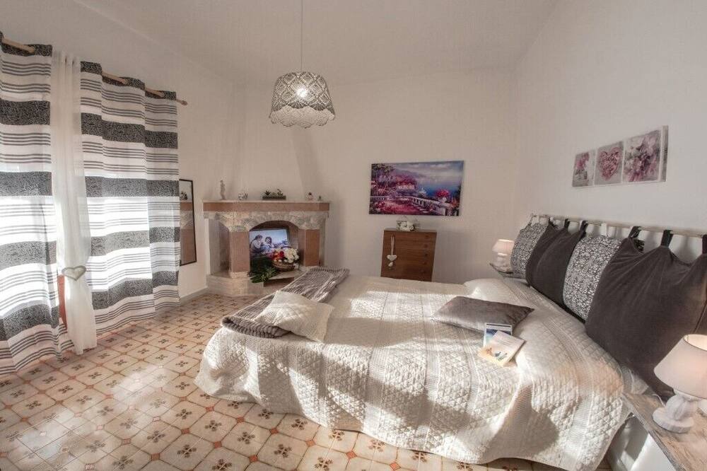 Photo of Bedroom in Villa Castelli