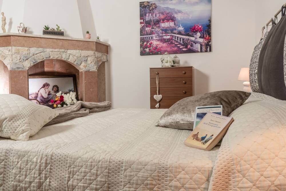 Photo of Bedroom in Villa Castelli