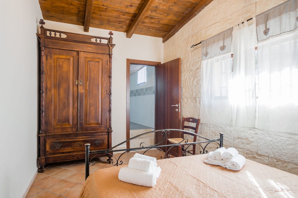 Photo of Bedroom in Avola
