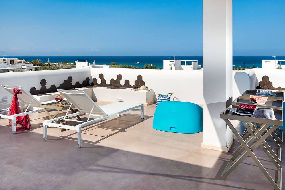 Photo of Patio Balcony in Reitani