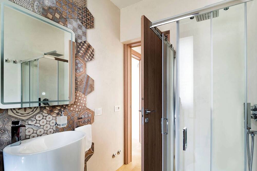 Photo of Bathroom in Reitani