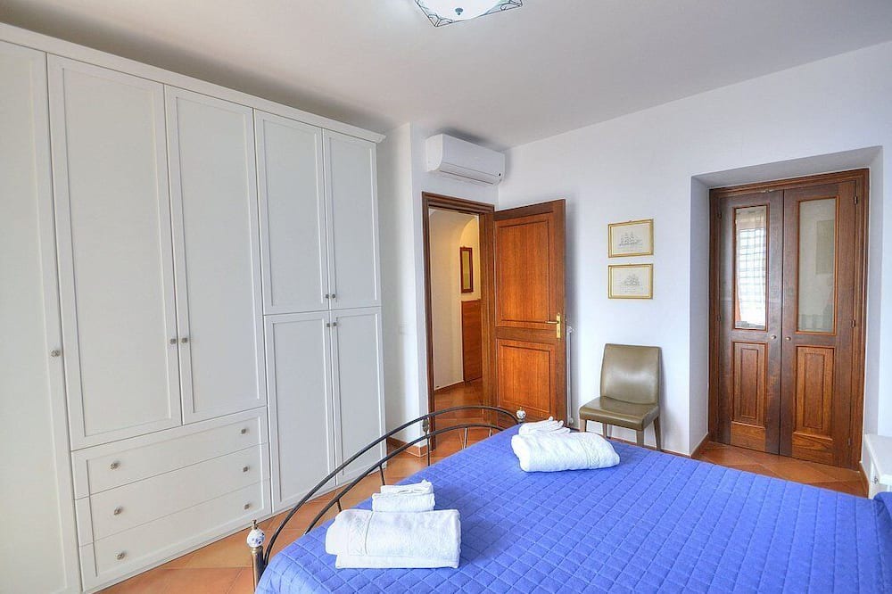 Photo of Bedroom in Scala