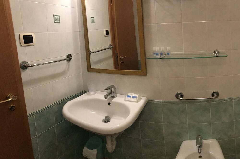 Photo of Bathroom in Lido di Capoliveri