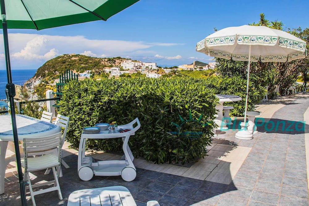 Photo of Patio Balcony in Le Forna